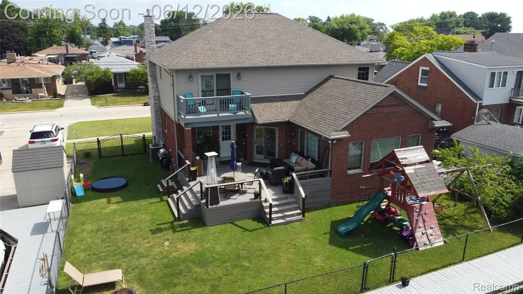 22434 Lange Street St. Clair Shores City MI 48080