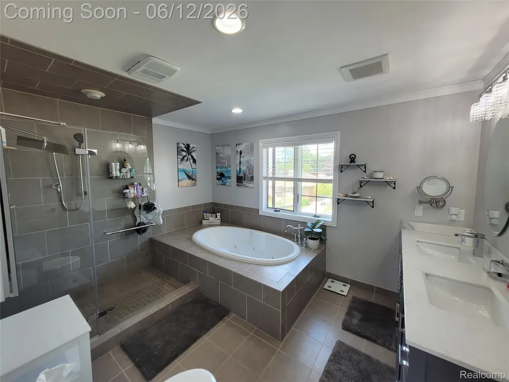 22434 Lange Street St. Clair Shores City MI 48080