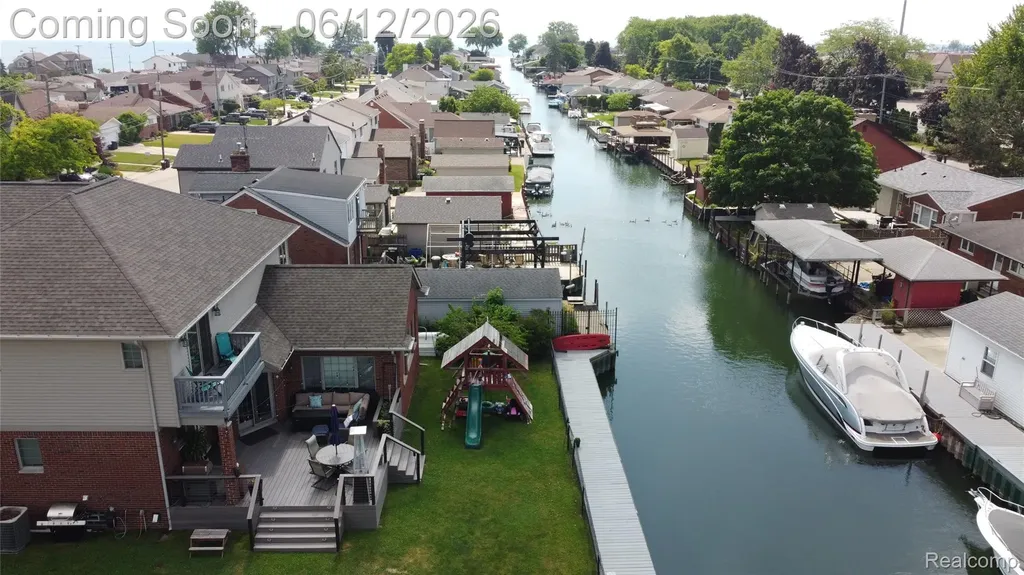 22434 Lange Street St. Clair Shores City MI 48080