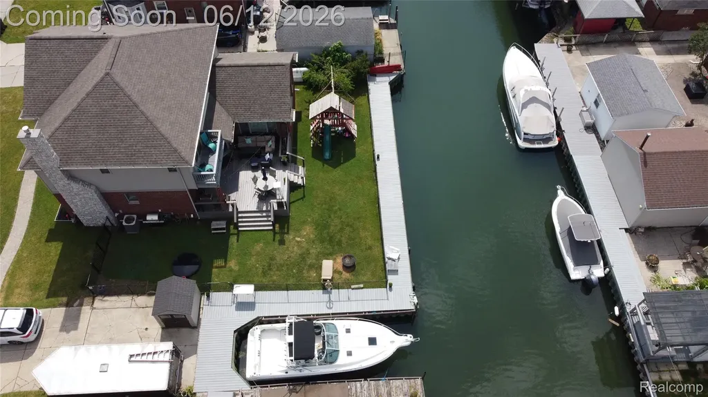 22434 Lange Street St. Clair Shores City MI 48080