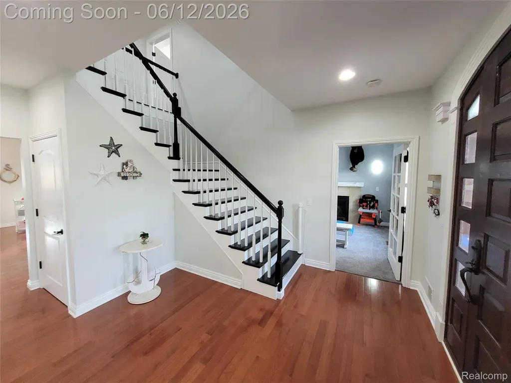 22434 Lange Street St. Clair Shores City MI 48080