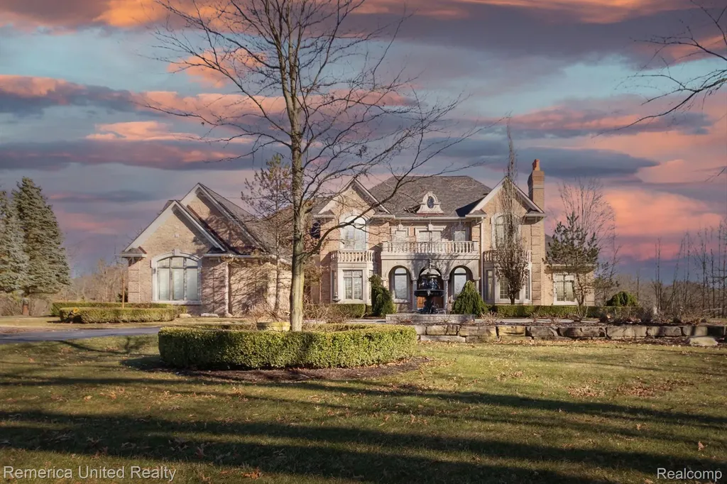 1221 Wilderness Hills Trail Putnam Township MI 48169