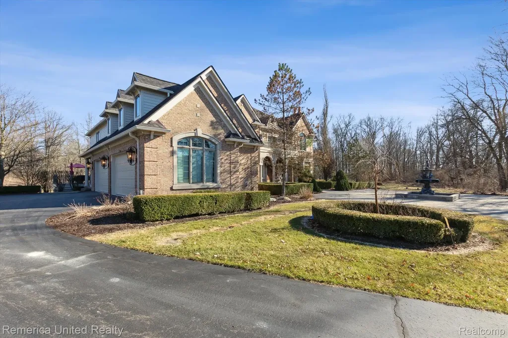 1221 Wilderness Hills Trail Putnam Township MI 48169