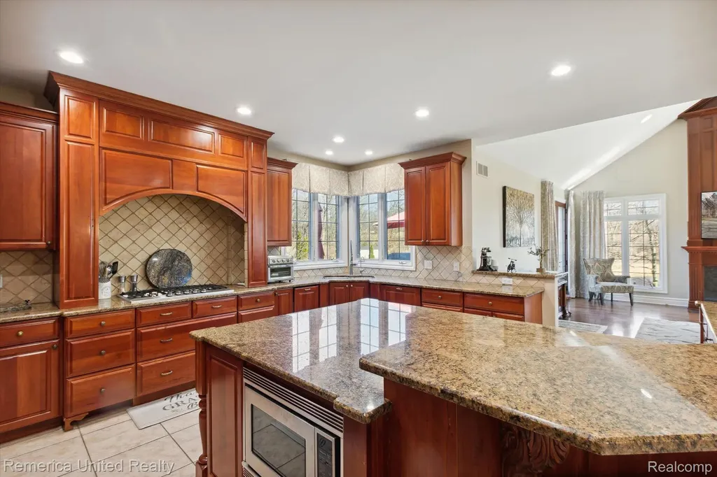 1221 Wilderness Hills Trail Putnam Township MI 48169