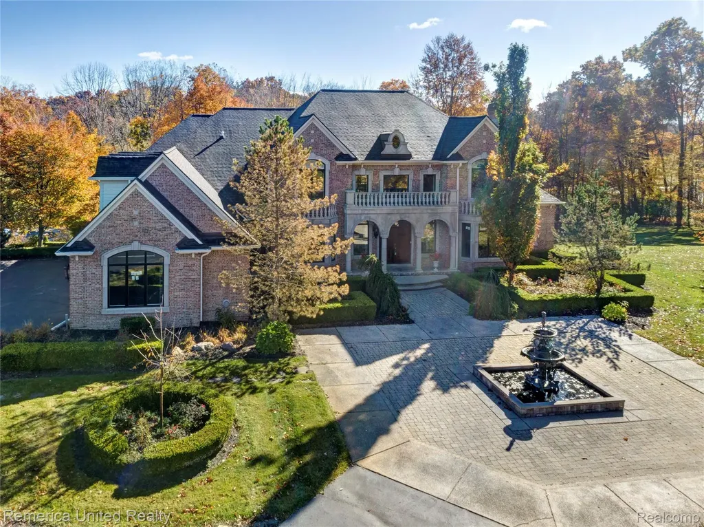 1221 Wilderness Hills Trail Putnam Township MI 48169