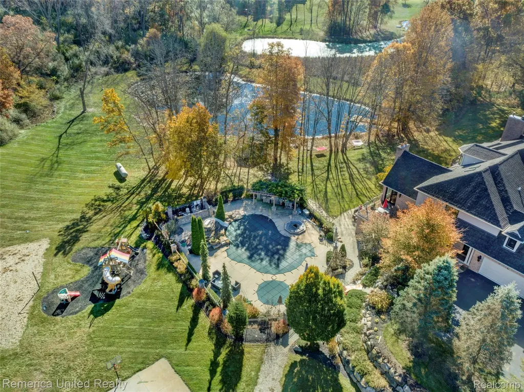 1221 Wilderness Hills Trail Putnam Township MI 48169