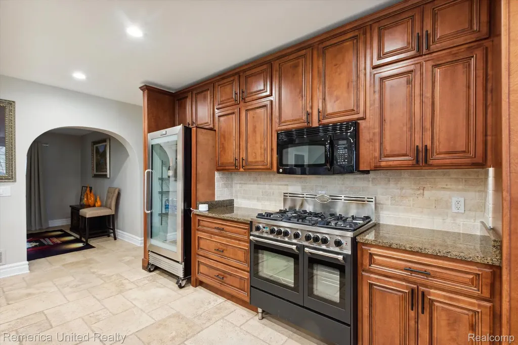 1221 Wilderness Hills Trail Putnam Township MI 48169