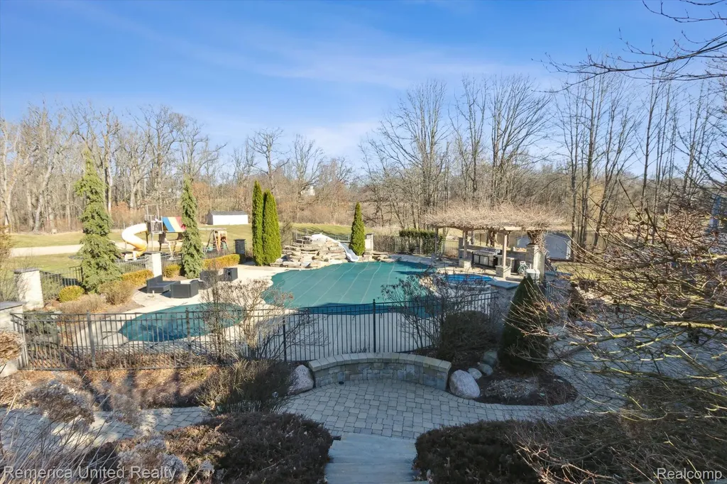 1221 Wilderness Hills Trail Putnam Township MI 48169