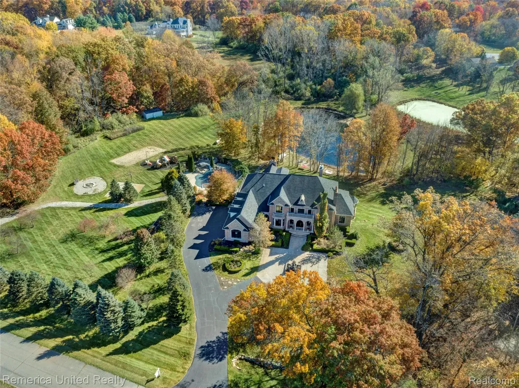 1221 Wilderness Hills Trail Putnam Township MI 48169