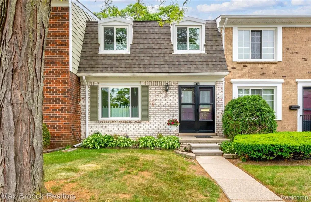 1853 Torquay Avenue Royal Oak City MI 48073