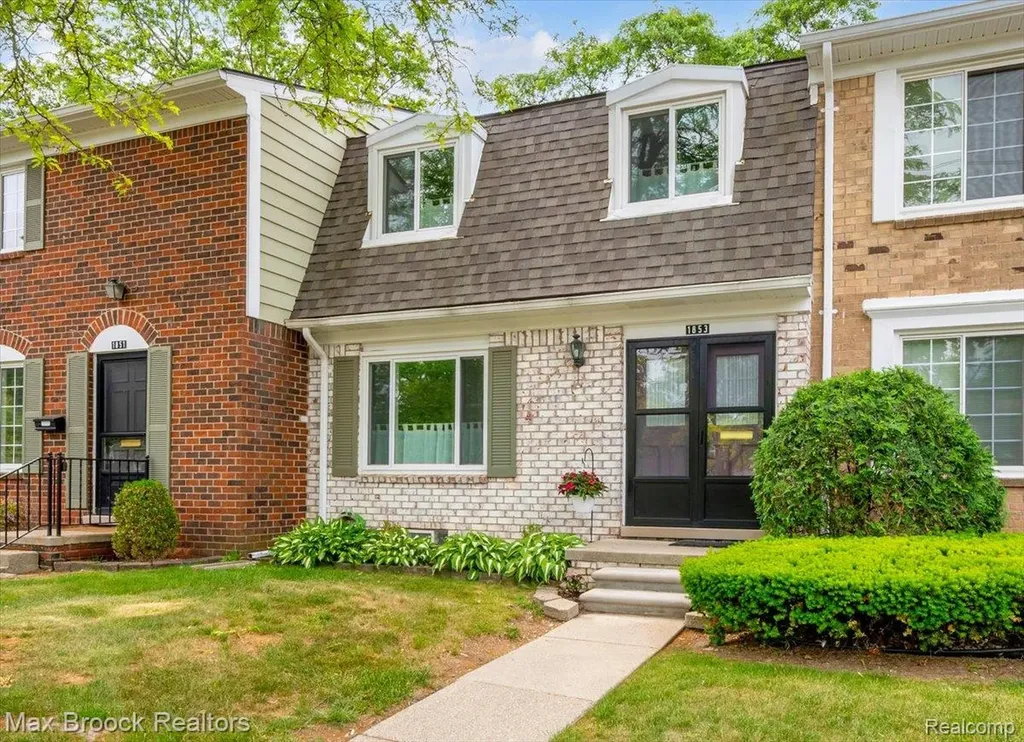 1853 Torquay Avenue Royal Oak City MI 48073
