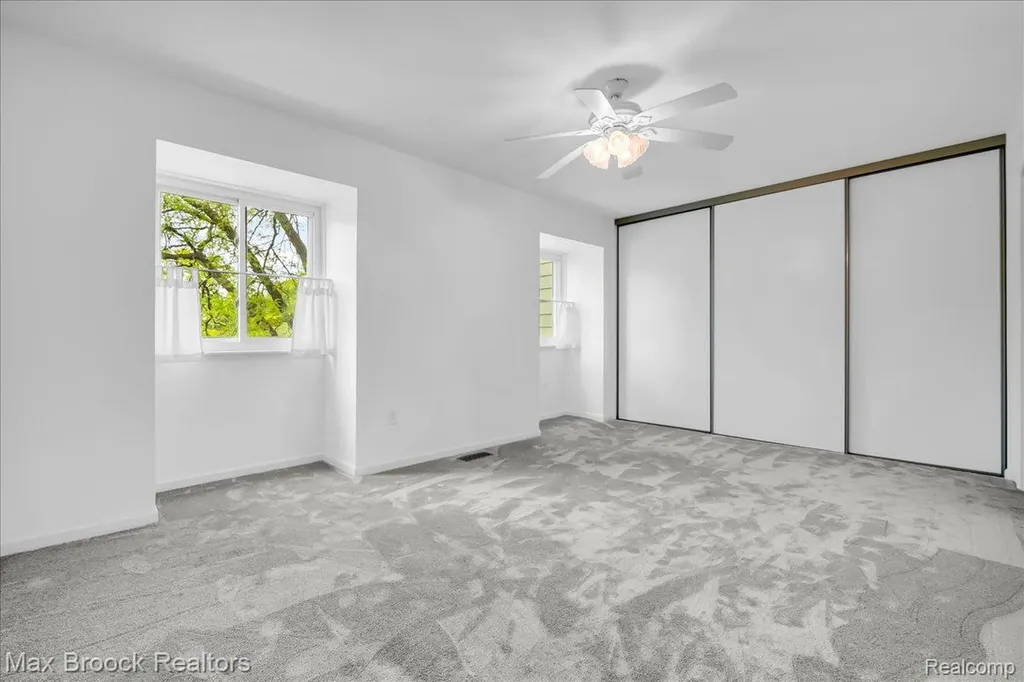 1853 Torquay Avenue Royal Oak City MI 48073