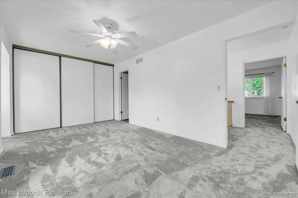1853 Torquay Avenue Royal Oak City MI 48073