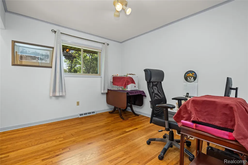 760 Waterbury Road Highland Charter Township MI 48356