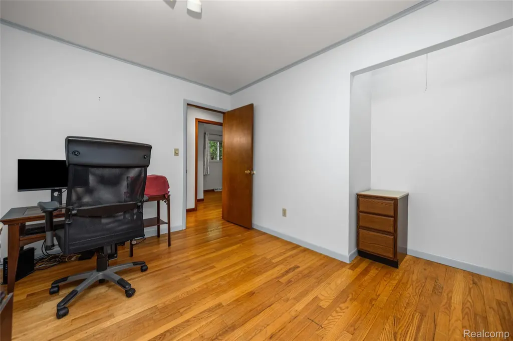 760 Waterbury Road Highland Charter Township MI 48356