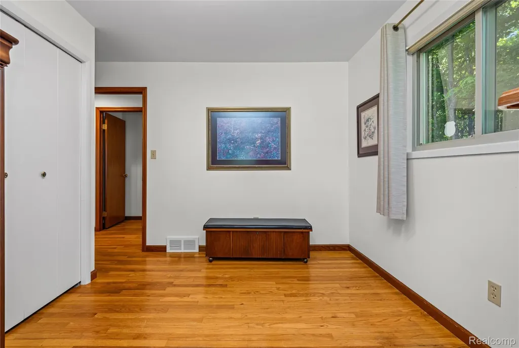 760 Waterbury Road Highland Charter Township MI 48356