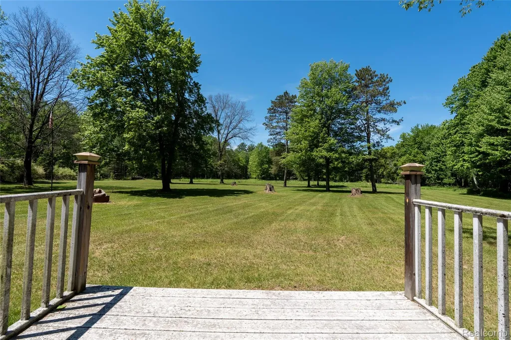 2091 N Athey Hamilton Township MI 48625