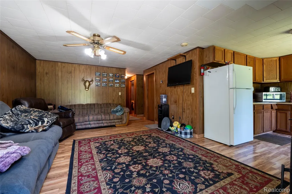 2091 N Athey Hamilton Township MI 48625