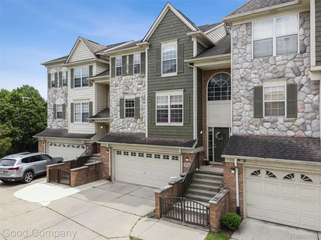 4742 Maddie Lane Dearborn City MI 48126