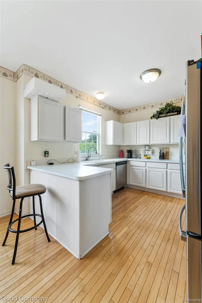 4742 Maddie Lane Dearborn City MI 48126
