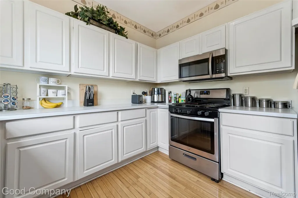 4742 Maddie Lane Dearborn City MI 48126