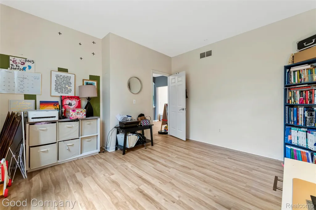 4742 Maddie Lane Dearborn City MI 48126