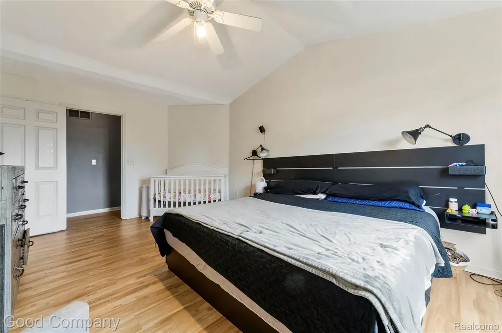 4742 Maddie Lane Dearborn City MI 48126