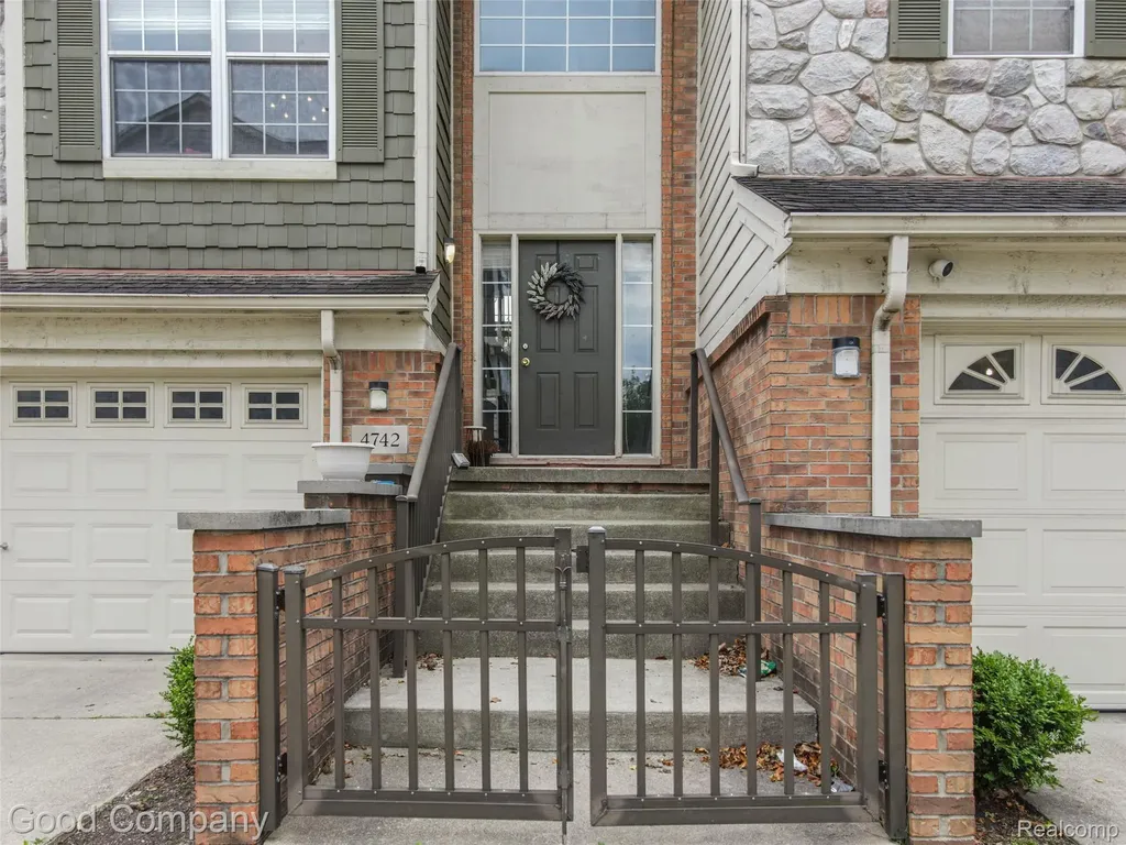 4742 Maddie Lane Dearborn City MI 48126
