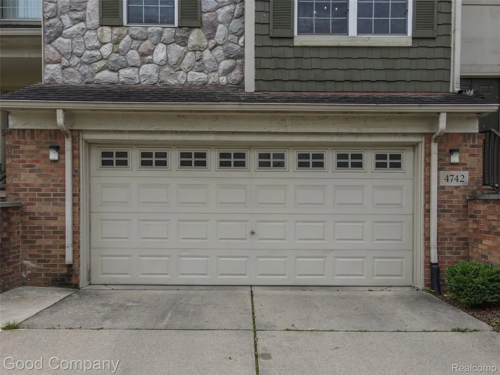 4742 Maddie Lane Dearborn City MI 48126