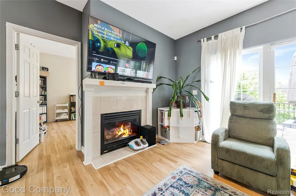 4742 Maddie Lane Dearborn City MI 48126