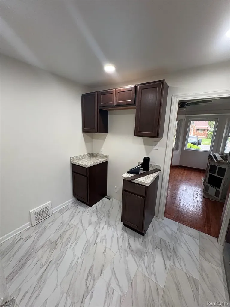 9701 Somerset Avenue Detroit City MI 48224