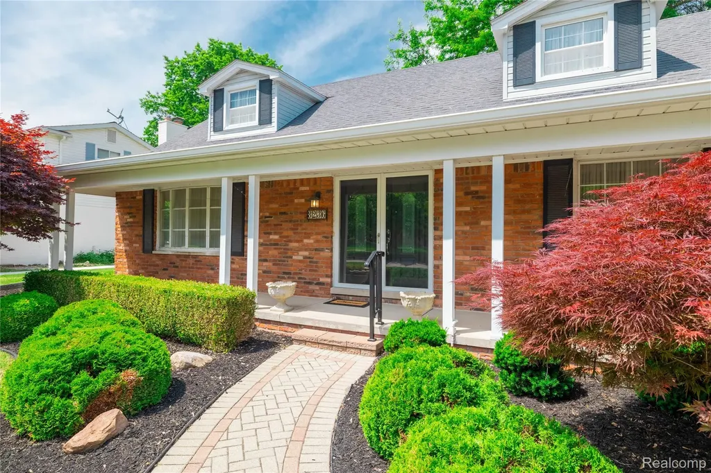 8236 Burning Bush Road Grosse Ile Township MI 48138