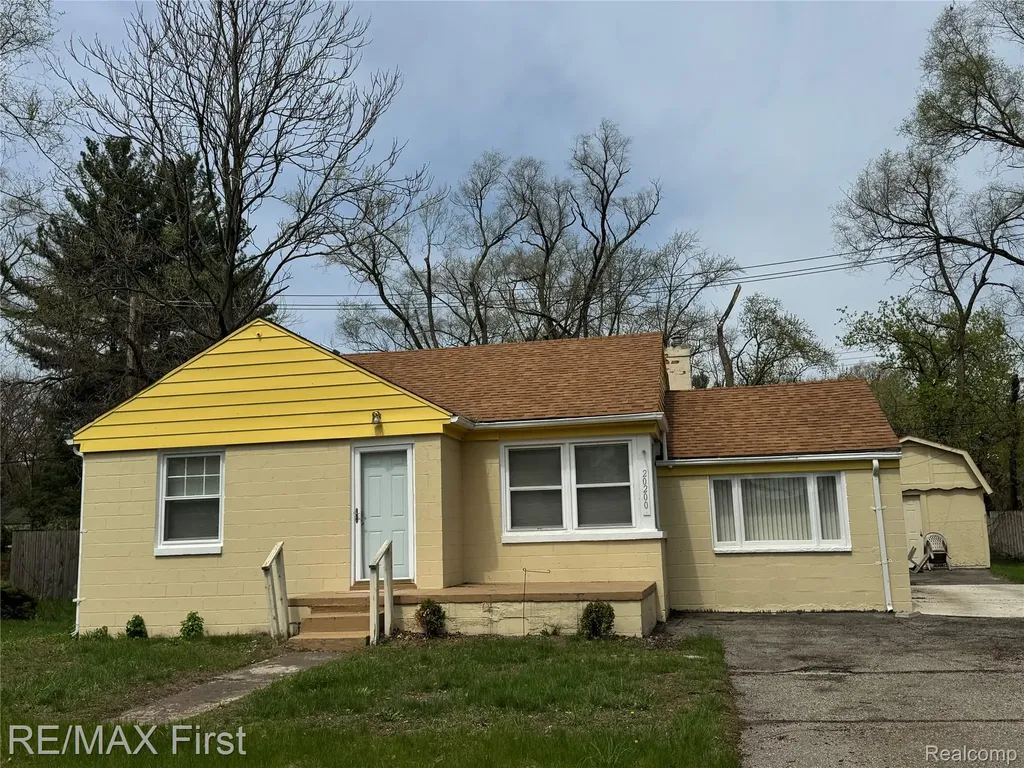20200 Westhampton Avenue Southfield City MI 48075
