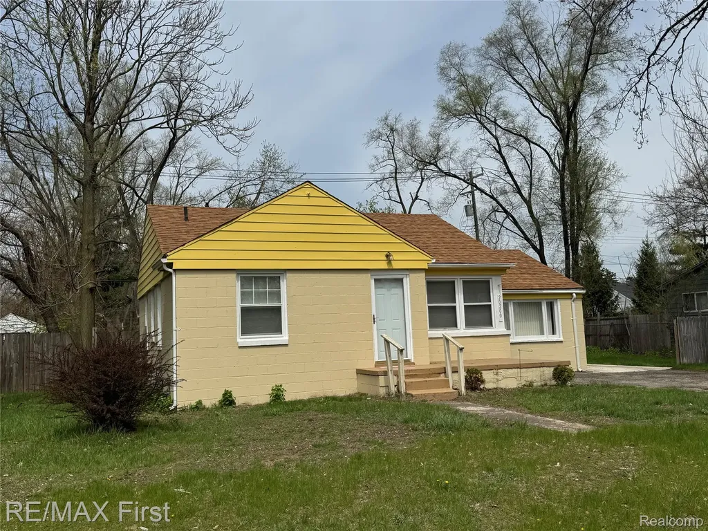 20200 Westhampton Avenue Southfield City MI 48075