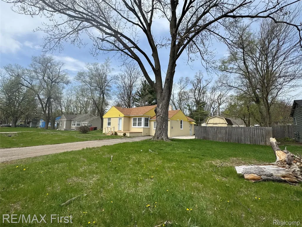 20200 Westhampton Avenue Southfield City MI 48075