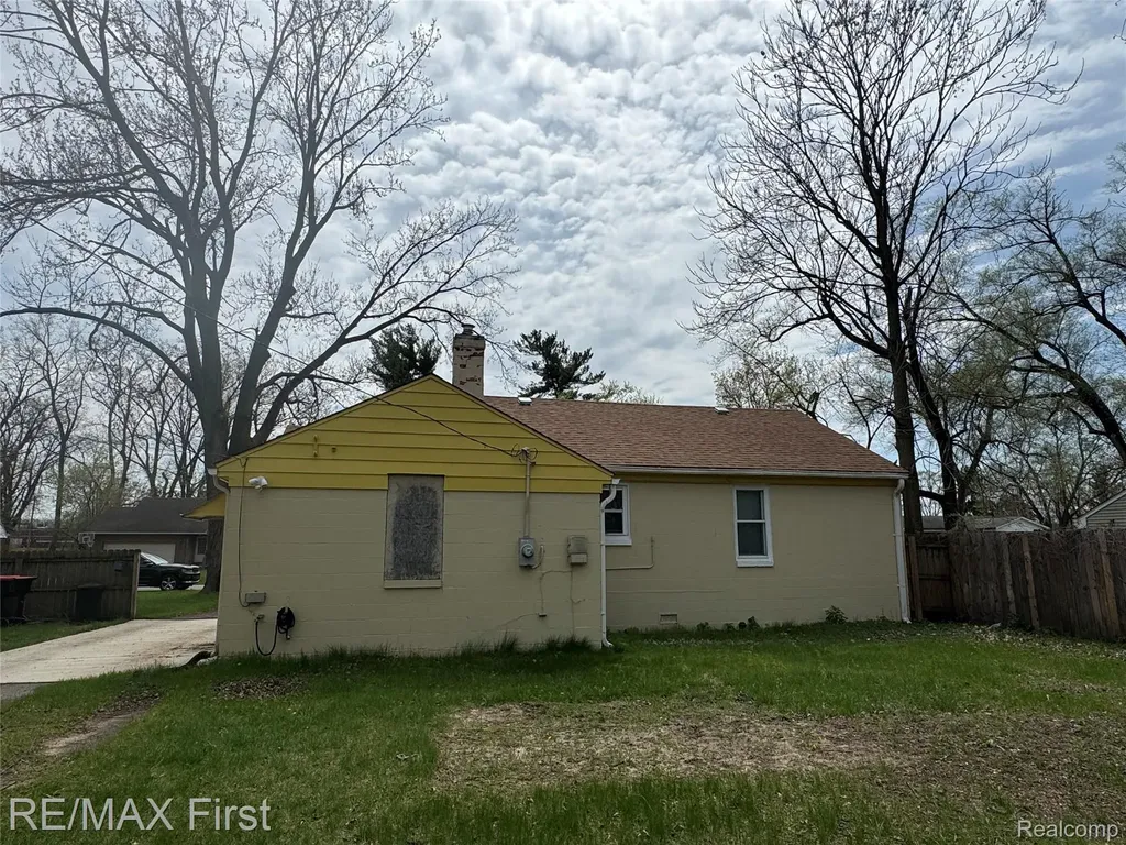 20200 Westhampton Avenue Southfield City MI 48075