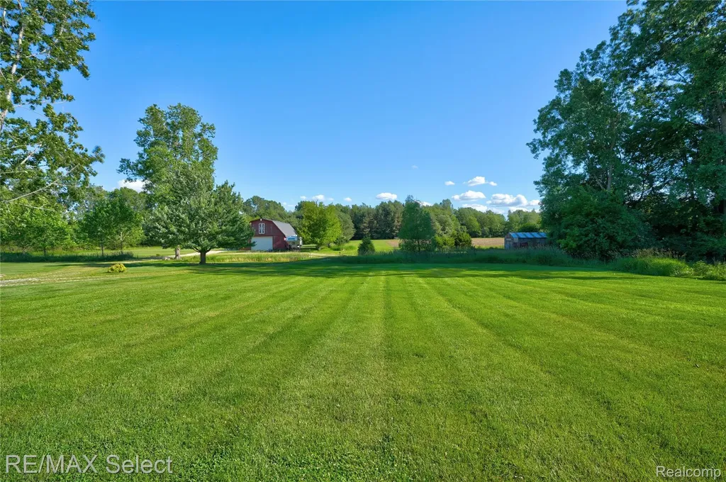 10469 W Pierson Road Flushing Charter Township MI 48433