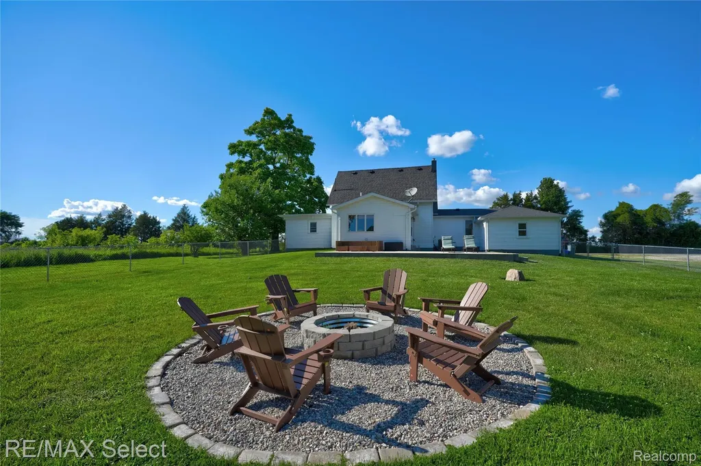 10469 W Pierson Road Flushing Charter Township MI 48433