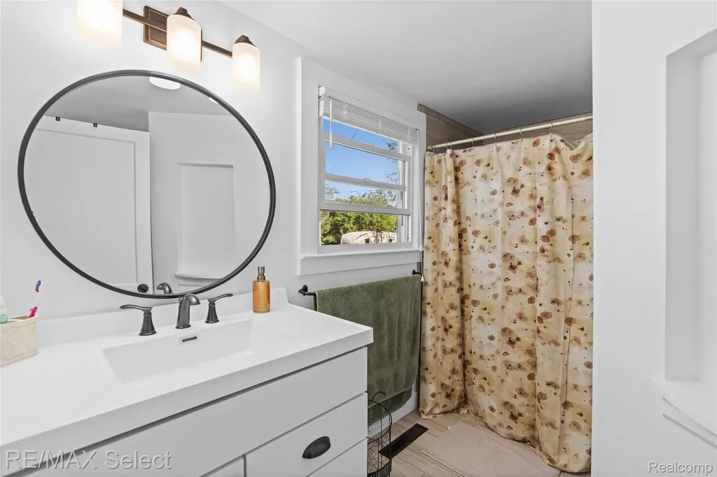 10469 W Pierson Road Flushing Charter Township MI 48433