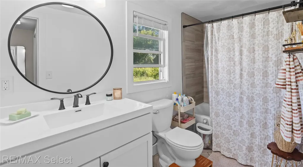10469 W Pierson Road Flushing Charter Township MI 48433