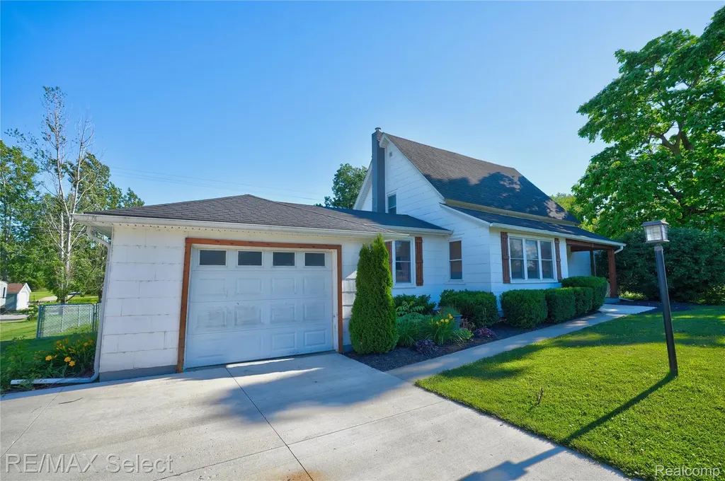 10469 W Pierson Road Flushing Charter Township MI 48433