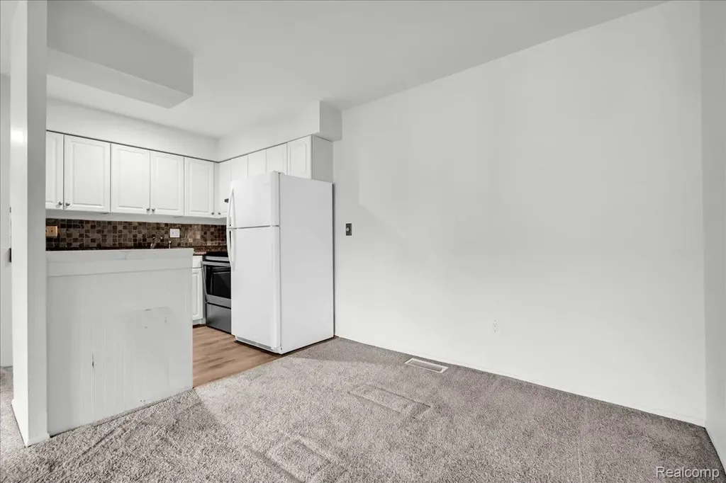 13900 Camelot Drive Sterling Heights City MI 48312