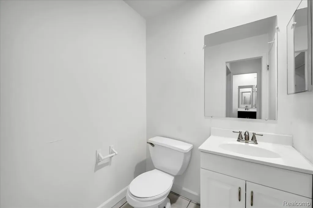 13900 Camelot Drive Sterling Heights City MI 48312