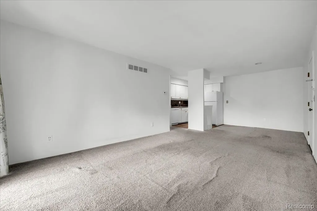 13900 Camelot Drive Sterling Heights City MI 48312