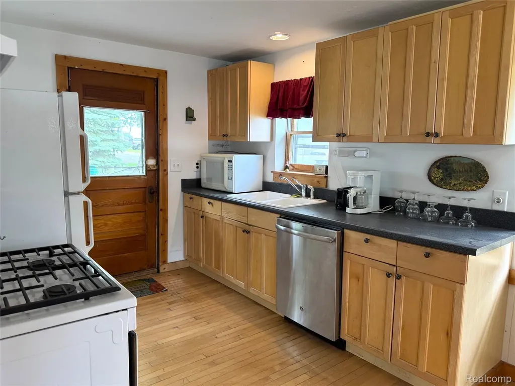 3786 #12 & # 13 W Houghton Lake Drive Denton Township MI 48269