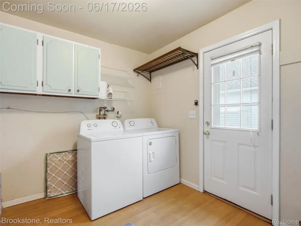 1840 S Lake Court Novi City MI 48377