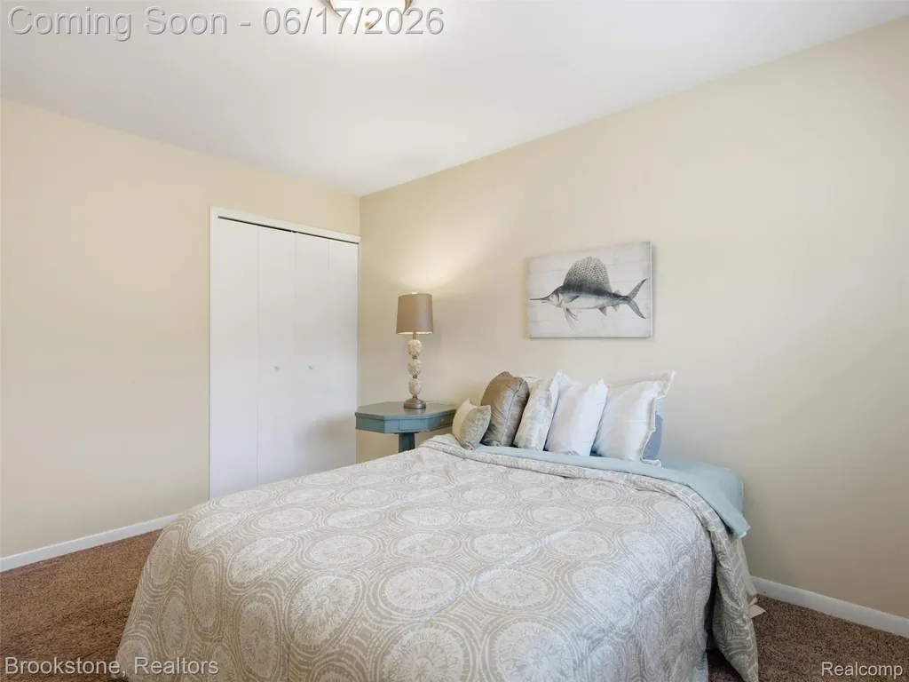 1840 S Lake Court Novi City MI 48377