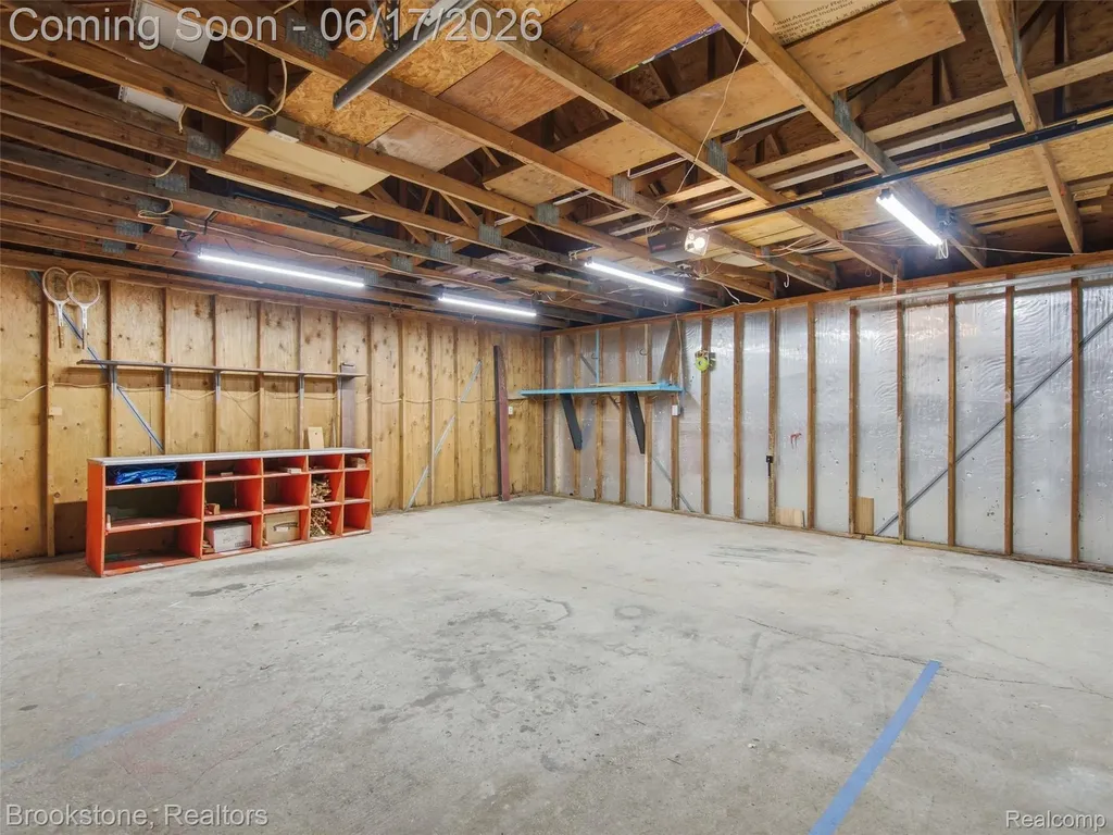 1840 S Lake Court Novi City MI 48377
