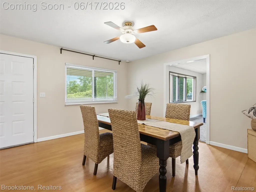 1840 S Lake Court Novi City MI 48377