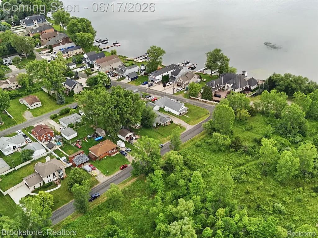 1840 S Lake Court Novi City MI 48377